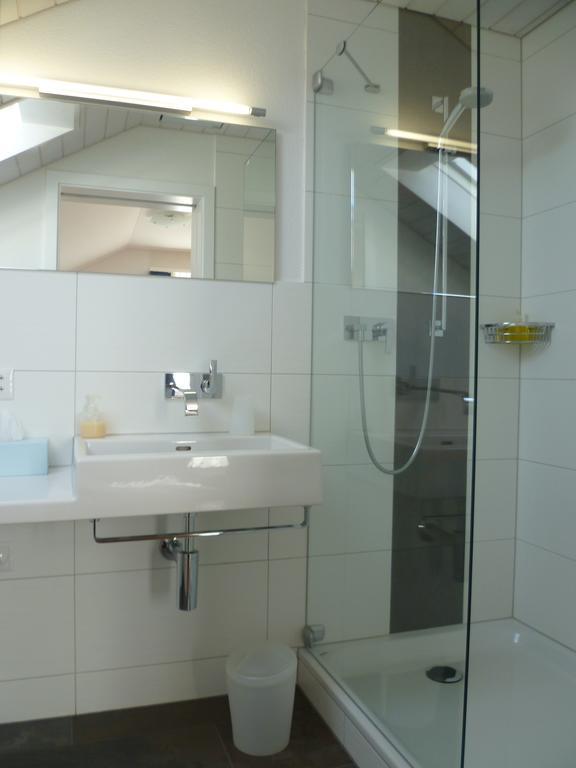 Hotel Speiserestaurant Bahnhof Guttingen ห้อง รูปภาพ