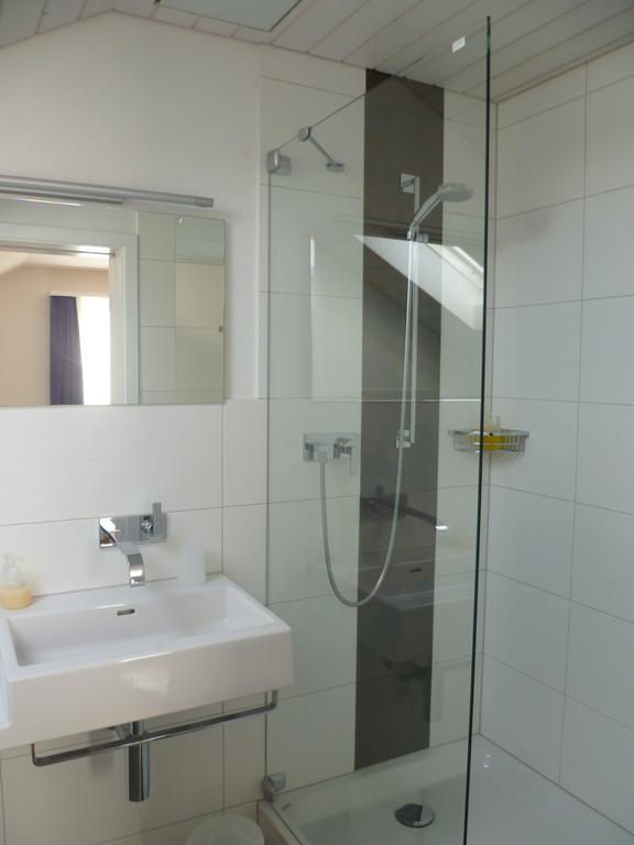 Hotel Speiserestaurant Bahnhof Guttingen ห้อง รูปภาพ
