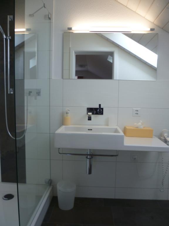 Hotel Speiserestaurant Bahnhof Guttingen ห้อง รูปภาพ