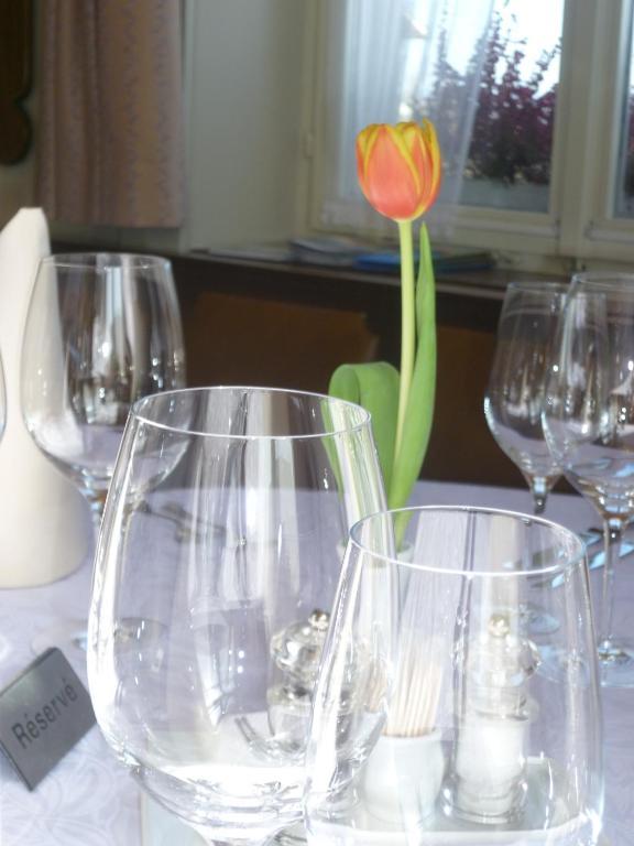 Hotel Speiserestaurant Bahnhof Guttingen ภายนอก รูปภาพ