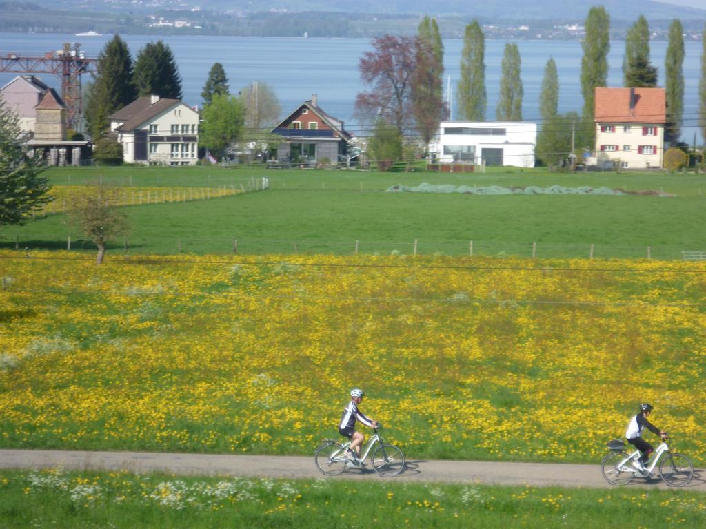 Hotel Speiserestaurant Bahnhof Guttingen ภายนอก รูปภาพ